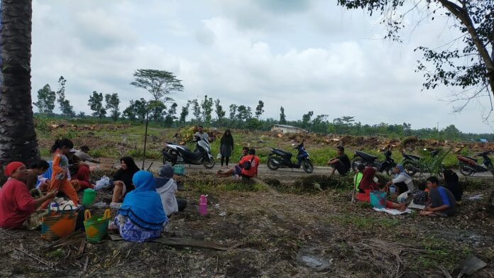 Mengambil Tanah Adat, Hak Turun-temurun