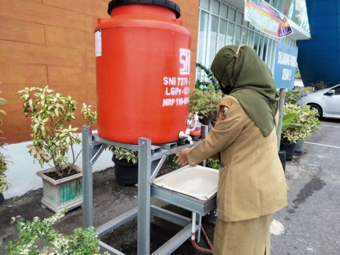 Cegah Penyebaran Covid-19 Di Kantor BPKAD Riau, Prokes Tak Bisa Ditawar