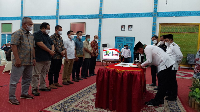 PHE Kampar Mendapatkan Penghargaan CSR dari Bupati Pelalawan