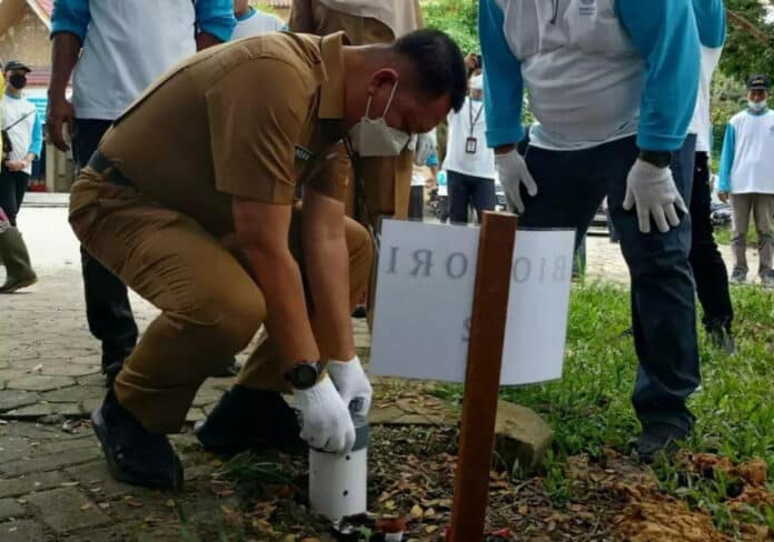 Peringati Hari Air se-Dunia Tahun 2022, PUPR Kota Pekanbaru Pasang Lubang Biopolar