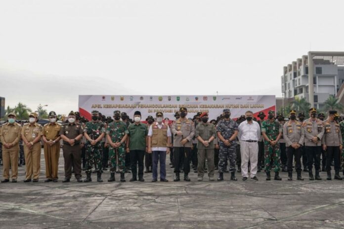 Suhu Makin Panas, Gubri Ambil Langkah Cepat Pimpin Apel karhutla