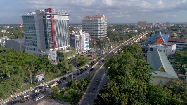 BERKEMBANG PESAT - Kota Pekanbaru berkembang pesat menuju kota megapolitan sesuai visi dan misi Walikota Dr Firdaus MT dan Wakil Walikota Ayat Cahyadi SSi.