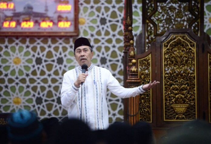 Gubernur Riau H Syamsuar