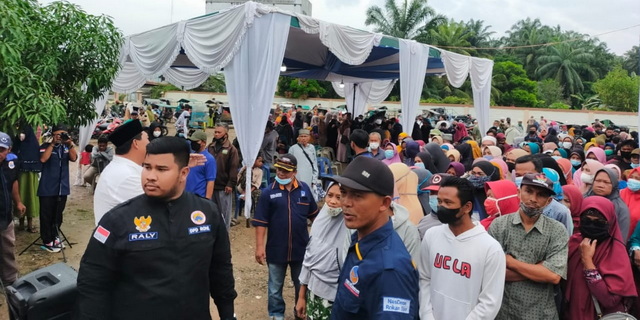 Tunaikan Kewajiban, Anggota DPRD Riau H.Rahmad Salurkan Zakat, Infak, Sedekah Dan Santunan