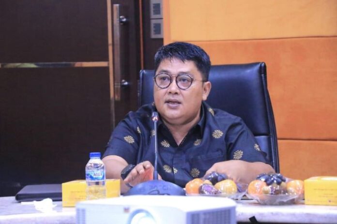 Kepala DLHK Kota Pekanbaru, Hendra Afriadi. (f: ist)