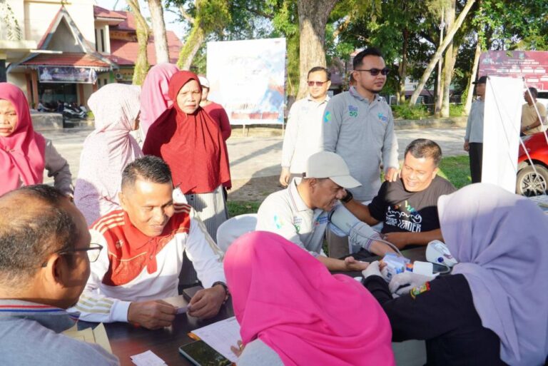 Memperingati Hari Kesehatan Nasional Tahun 2023, Pemkab Kampar Laksanakan Pemeriksaan Kesehatan Gratis