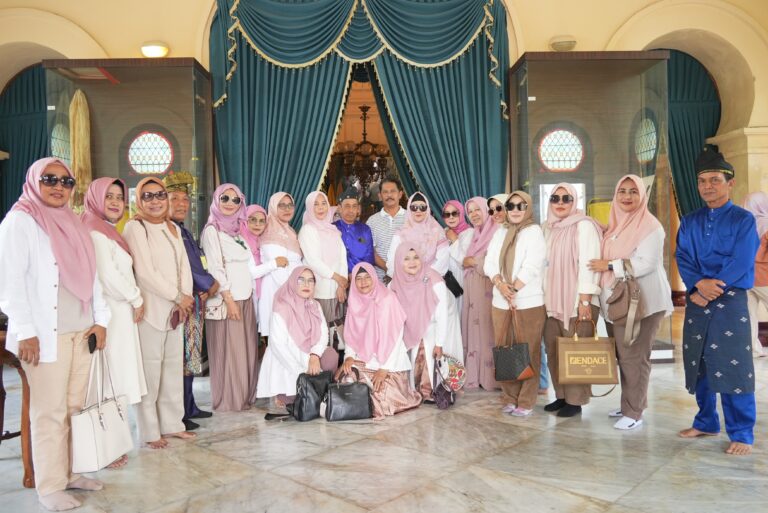 Program Ladies IKWI Kunjungi Siak dari Sky Walk, Istana hingga Tangsi Belanda